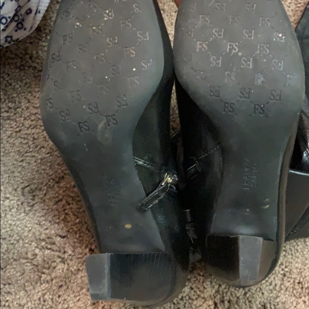 Shoes - Picture 5 of 7